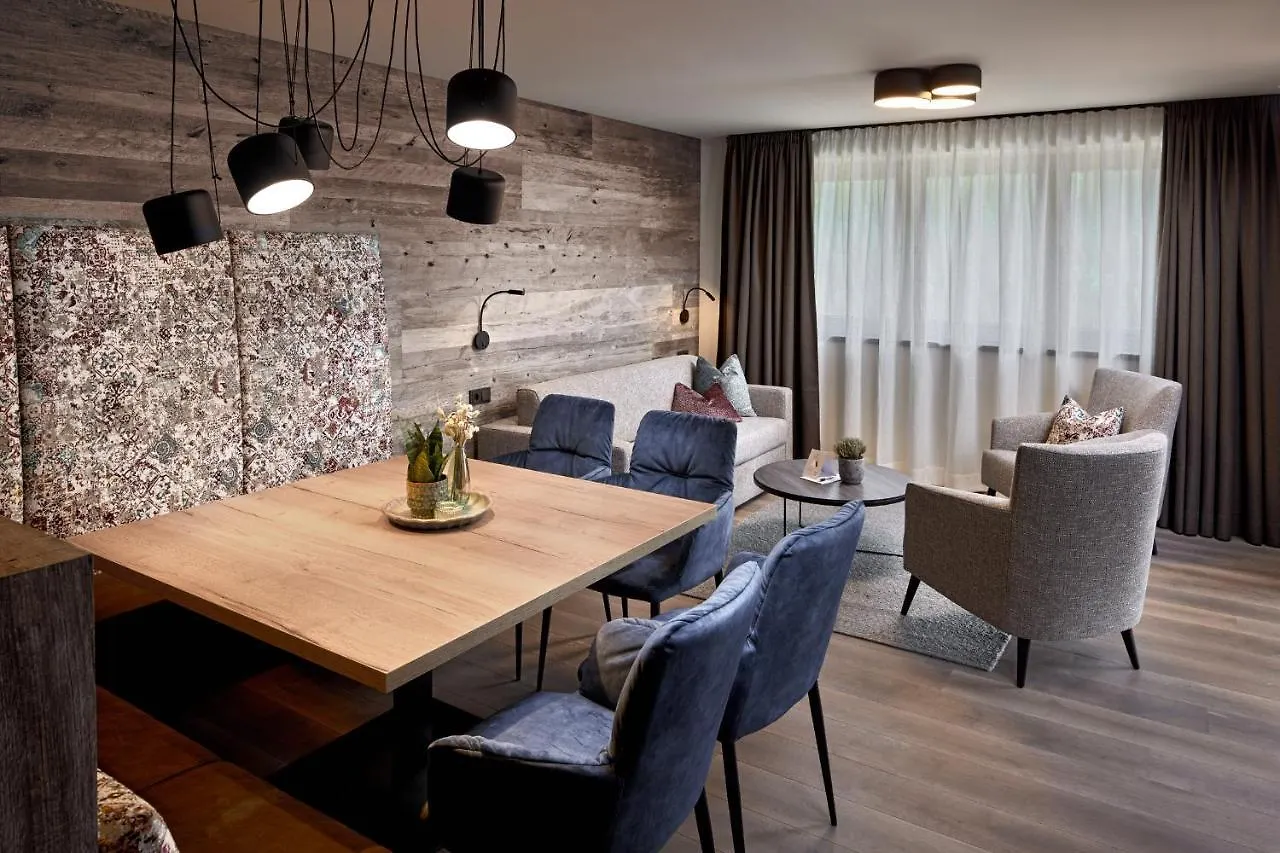 Aparthotel Mei.Berg Premium View Appartements Saalbach-Hinterglemm